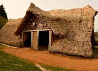 Дом каменного века