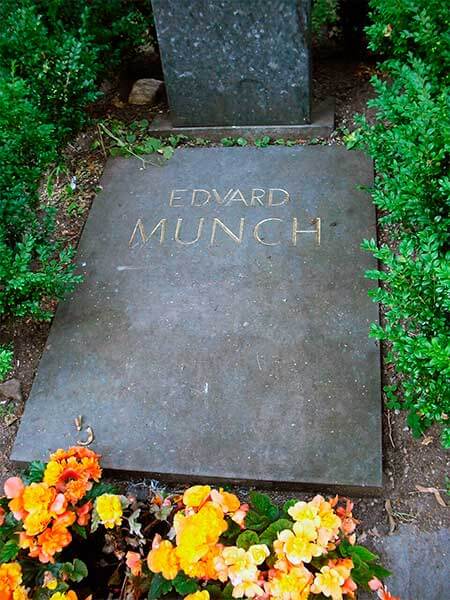 Могила Мунка на кладбище Спасителя в Осло. Могила Мунка на кладбище Спасителя в Осло.