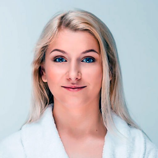 Елена Никонова